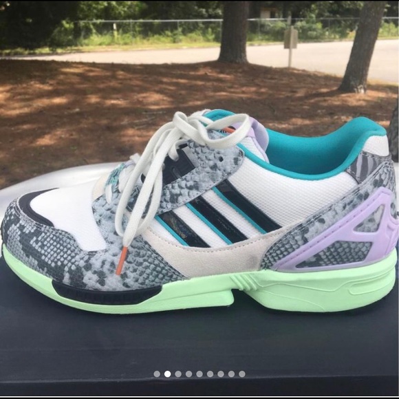 Adidas shoes - Picture 7 of 8